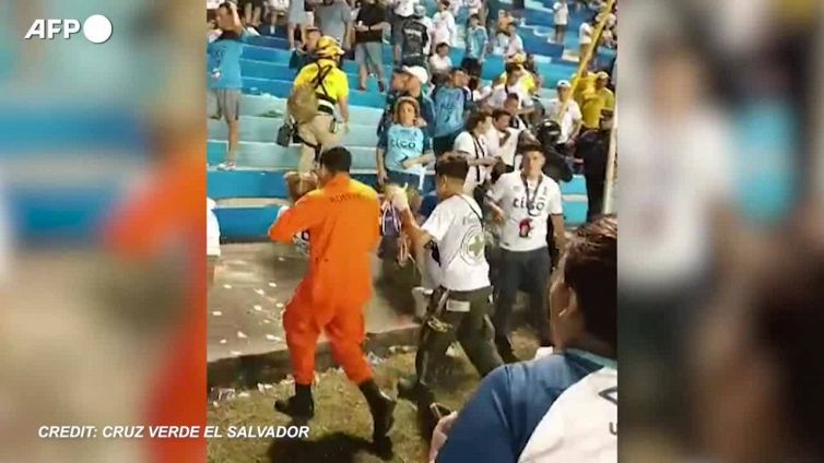 El Salvador, calca per entrare allo stadio: almeno 12 vittime