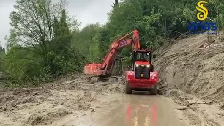Maltempo in Emilia-Romagna, mezzi Anas impegnati sulla SS67