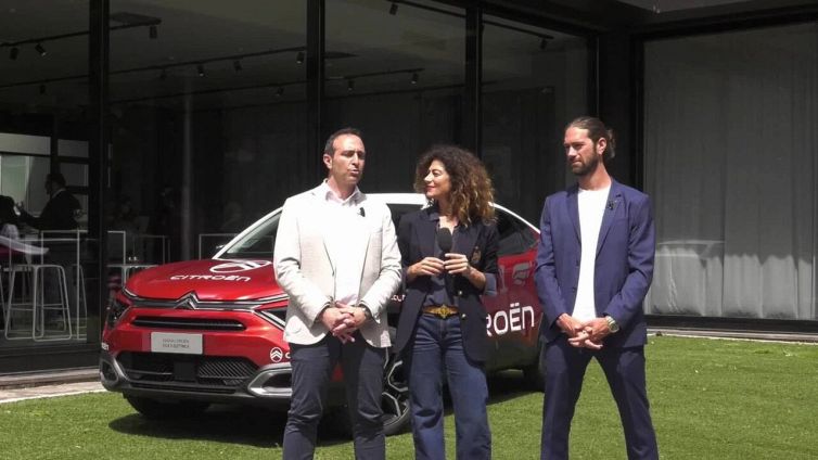Citroën partecipa al Giro-E: ciclismo ed elettrificazione pedalano assieme