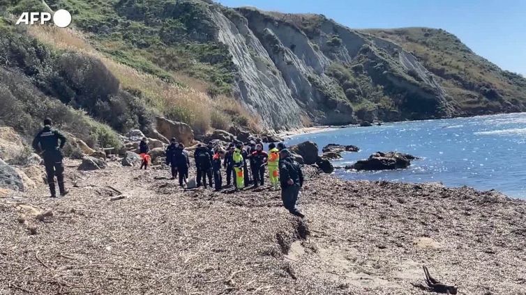 Frontex: "a Cutro rifaremmo tutto. Protocollo rispettato". Bagarre