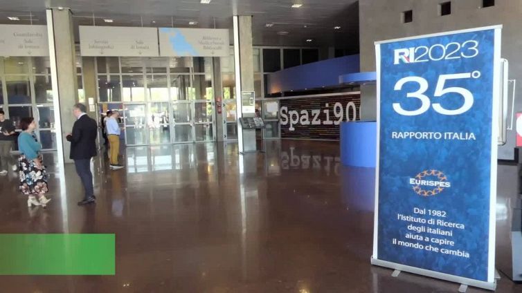 Eurispes, italiani pessimisti, economia peggiorata per 1 su 2
