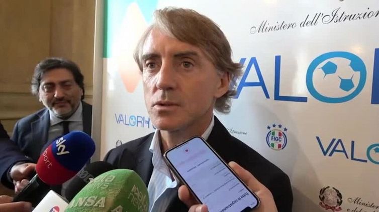 Calcio, Mancini: "Avrei voluto maggiore aiuto per la Nazionale, date sballate si trovi accordo"