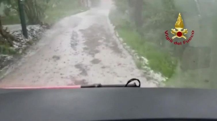 Maltempo, bomba d'acqua nell'Avellinese: un morto