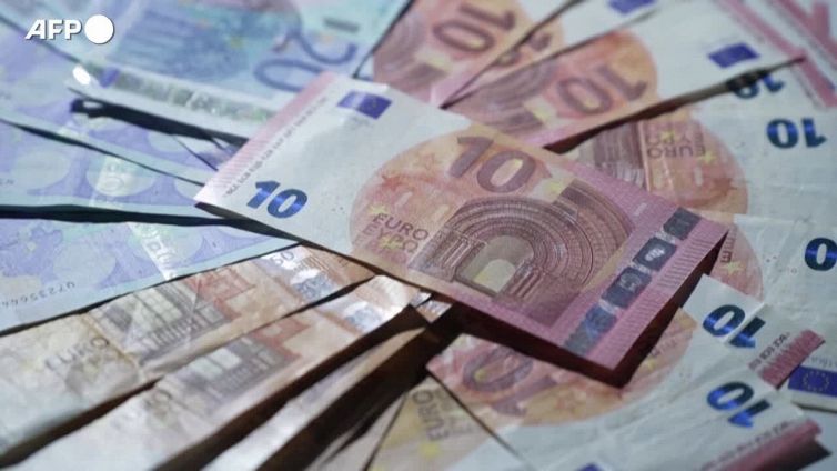 L'Italia cresce piu' delle altre grandi economie europee ma cala la fiducia