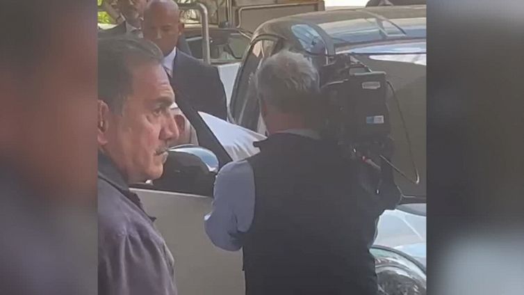 Papa alla Rai, l'applauso dei dipendenti di Saxa Rubra