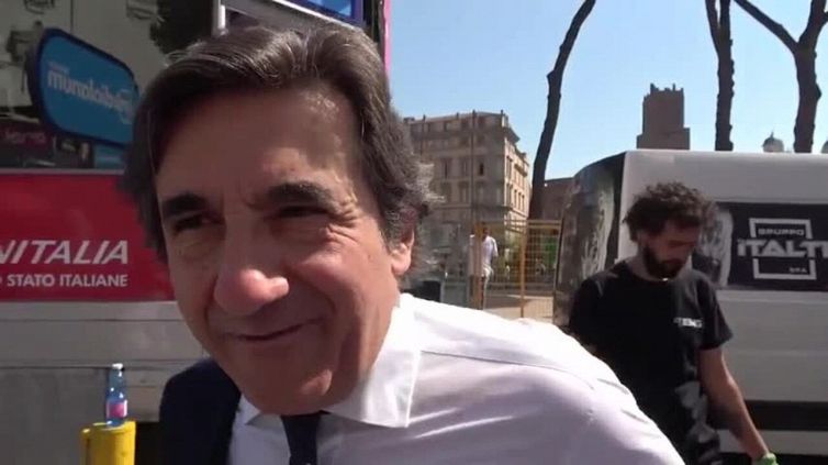 Giro d'Italia, Cairo: "Vedere bambini e famiglie che pedalano ai Fori Imperiali è bellissimo"