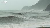 Taiwan, il passaggio sulla costa del tifone Mawar