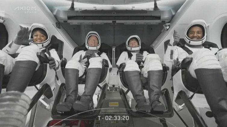 Spazio mai cosi affollato, in 17 contemporaneamente in orbita