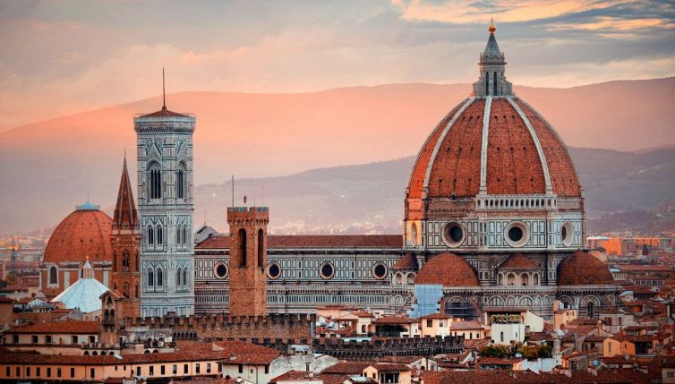 Affitti brevi, a Firenze il sindaco Nardella annuncia lo stop