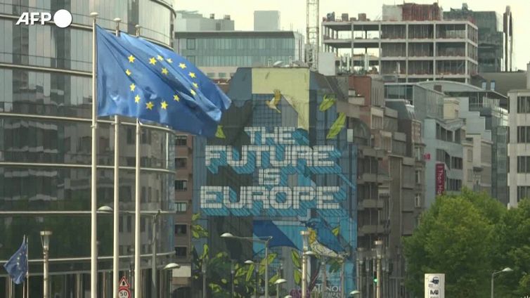 L'Ue tratta sui migranti, si punta all'intesa giovedi'