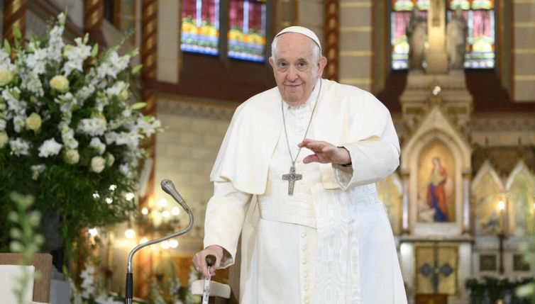 Papa Francesco operato al Gemelli, che cos'è la laparotomia