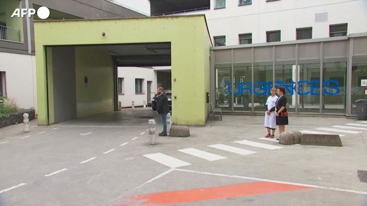 Attacco Annecy, Macron e la moglie Brigitte arrivati all'ospedale di Grenoble