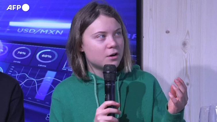 Greta si diploma: finiscono gli scioperi, non la sua lotta