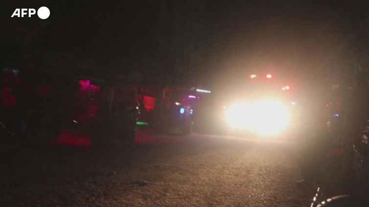 Mogadiscio, nuovo assalto di al-Shabaab in un hotel: 16 morti