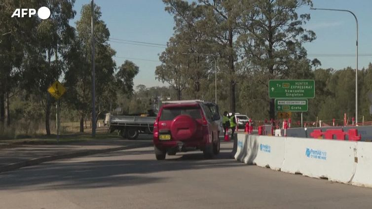 Australia, si ribalta un autobus: strade chiuse a causa dell'incidente mortale