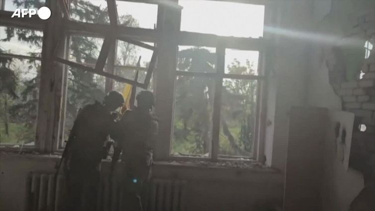 Ucraina, Zelensky: "Ispettori della Cpi nelle zone allagate"