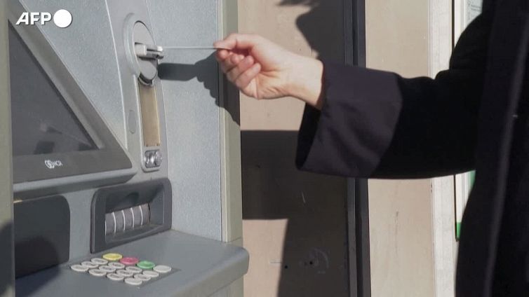 L'economia corre piu' del previsto, frena l'inflazione