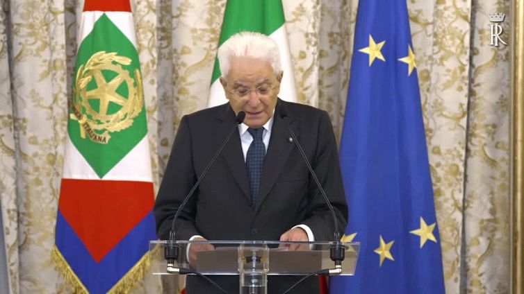 Mattarella: "La Costituzione prevede la giustizia fiscale"