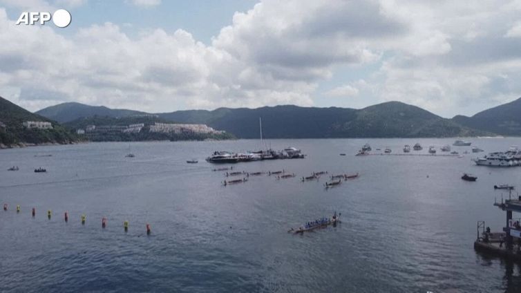 A Hong Kong torna il Dragon Boat Festival