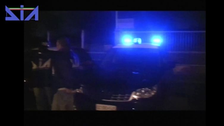 Camorra, tre misure cautelari della Dia per estorsione