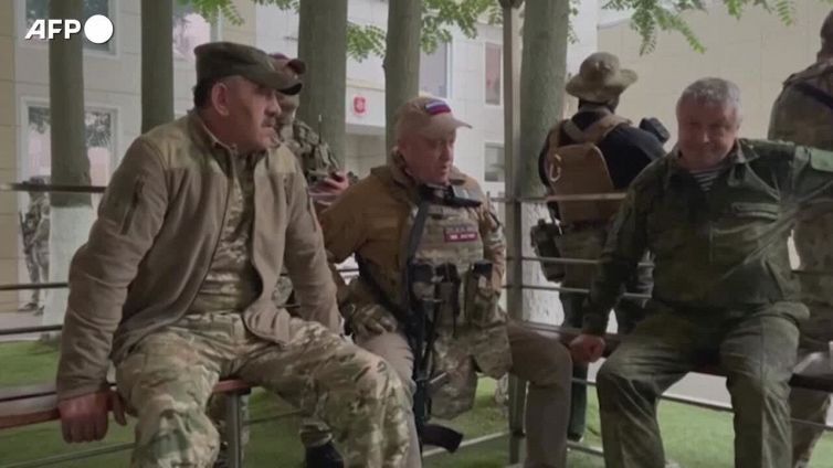 Prigozhin sfida Putin ma si ferma a 200 chilometri da Mosca