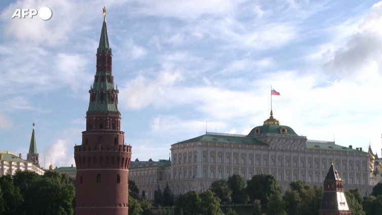 Putin in tv: "non sono riusciti a spaccare la Russia"