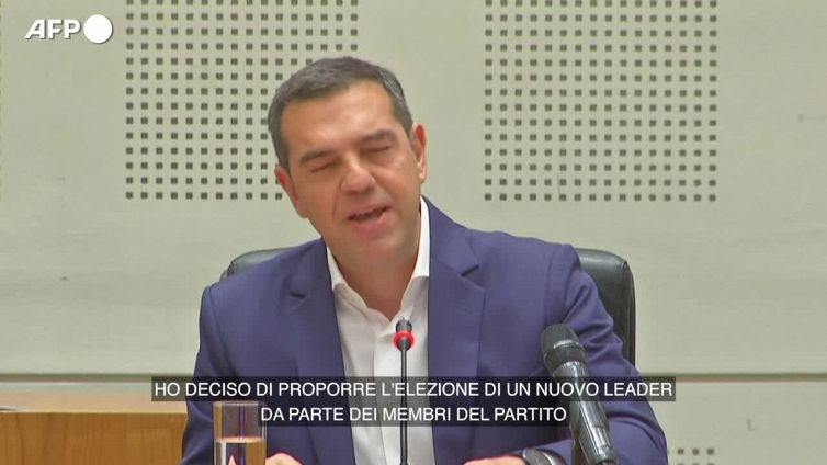 Grecia, Tsipras si dimette da segretario di Syriza