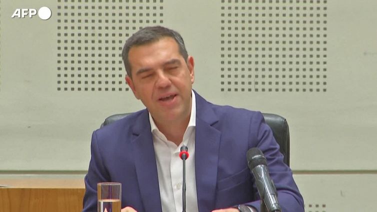L'addio di Tsipras dopo la batosta, "ora un nuovo ciclo"
