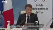 Francia, Macron ai genitori dei giovani manifestanti: "Teneteli in casa"