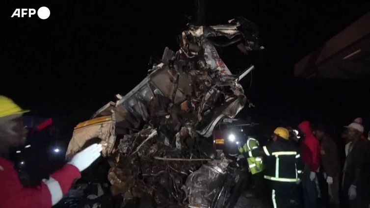 Kenya, maxi-incidente stradale a Londiani: almeno 48 morti e 30 feriti