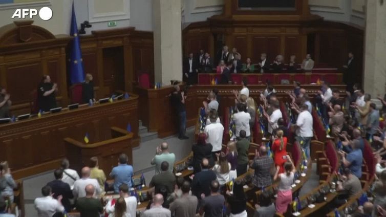 Ucraina, Sanchez a Kiev: "L'Ue vi sosterra' a qualunque costo"