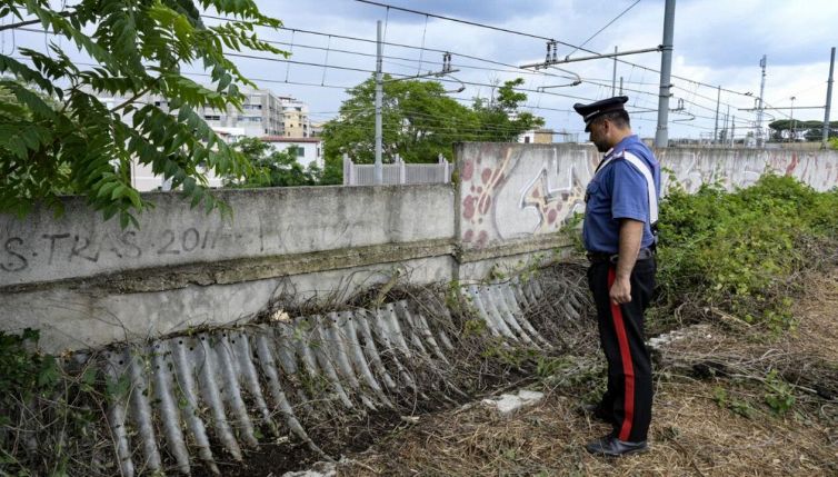 Trovato scheletro di una 30enne a Roma: unico indizio una collanina