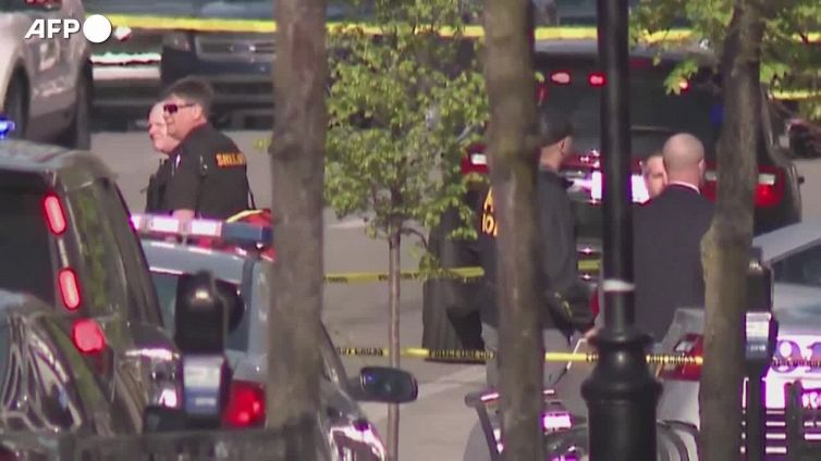 Ancora sangue sul 4 luglio. Biden: "Stragi assurde"