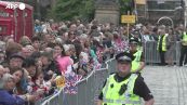 Incoronazione scozzese per Carlo III, folla di manifestanti pro e contro la monarchia