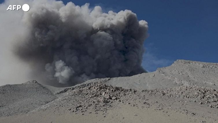 Peru', allerta per il vulcano Ubinas: dichiarato lo stato d'emergenza per 60 giorni