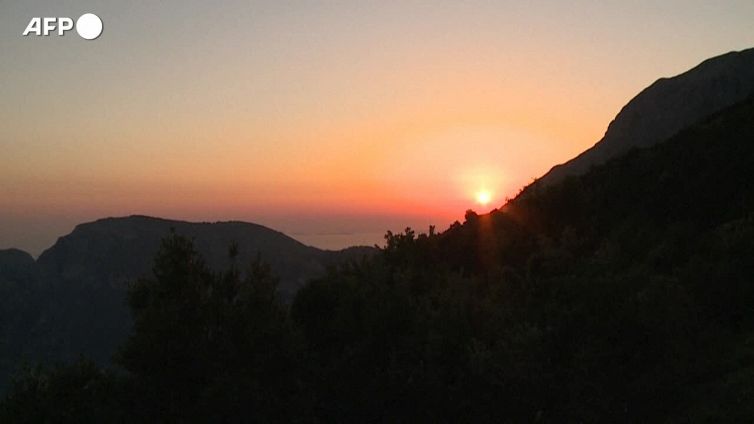 Caro-voli, per mete esotiche oltre 30mila euro