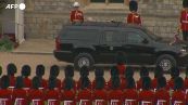 Biden incontra re Carlo III, parata della Guardia Reale a Windsor