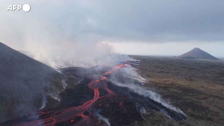 Islanda, erutta vulcano a circa 30 chilometri da Reykjavik