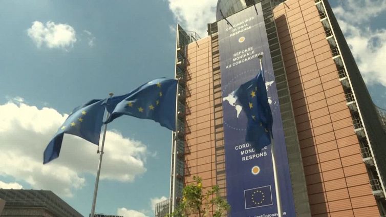 L'Ue mette un freno alle scalate cinesi in Europa