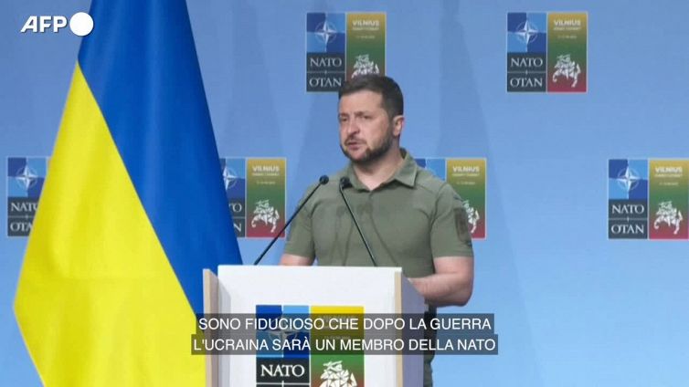 Zelensky: "Pronti a entrare nella Nato dopo la guerra"