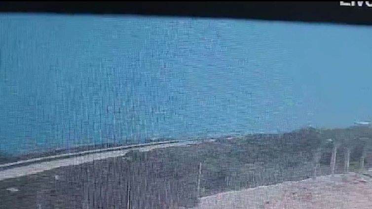 Aereo esce di pista durante l'atterraggio, l'incidente all'aeroporto di Mogadiscio