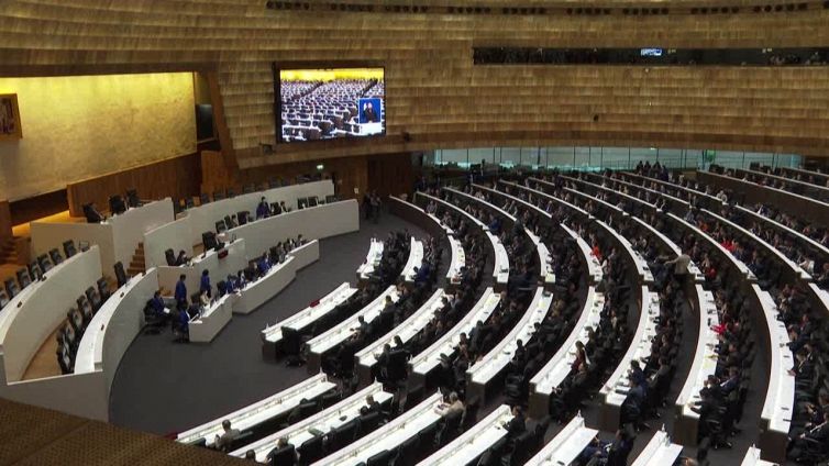 Thailandia, l'elite blocca il governo pro-democrazia