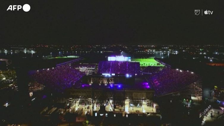 L'Inter Miami presenta trionfalmente Messi, l'ovazione dei fan