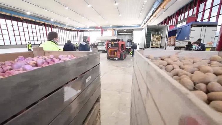 Guerra e inflazione ,cala dell'11% cibo per bisognosi