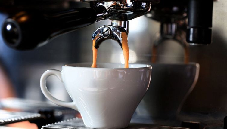 Il caffè del bar non è più buono: cosa usano davvero e come capire se è di qualità
