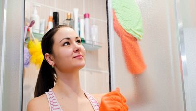 Come pulire i vetri della doccia: il detergente fai da te