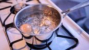Acqua di cottura delle uova sode: perché non devi buttarla