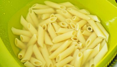 Cuocere la pasta in acqua fredda: il trucco del mestiere