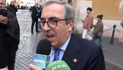 Da Sanremo a Montecitorio, anche i politici cantano i successi italiani