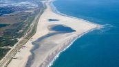 Stiamo costruendo giganteschi “motori a sabbia” per salvare le città dall’erosione delle coste